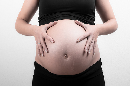 infecciones en las encias que generan el parto prematuro