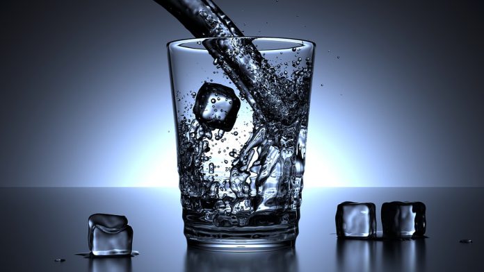 El agua fluorada nos aportan muchas ventajas