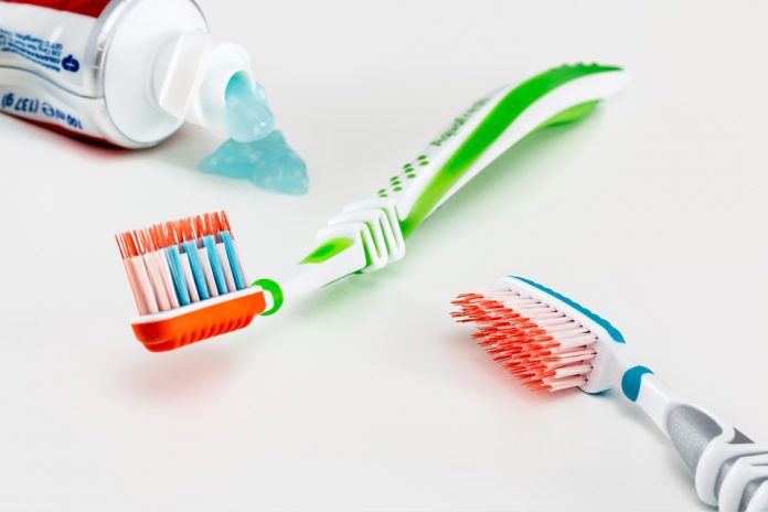 ¿Cómo elegir la pasta de dientes más útil?