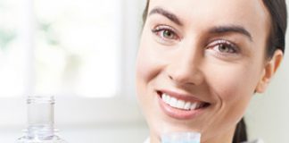 ¿Cómo complementar la limpieza diaria bucal?
